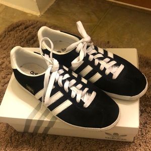 Adidas Gazelle OG women’s size 6